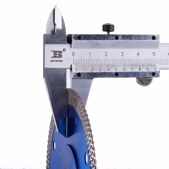 Lama per sega a segmenti diamantati da 4 1/4 pollici 110 mm per il taglio di piastrelle in marmo e ceramica